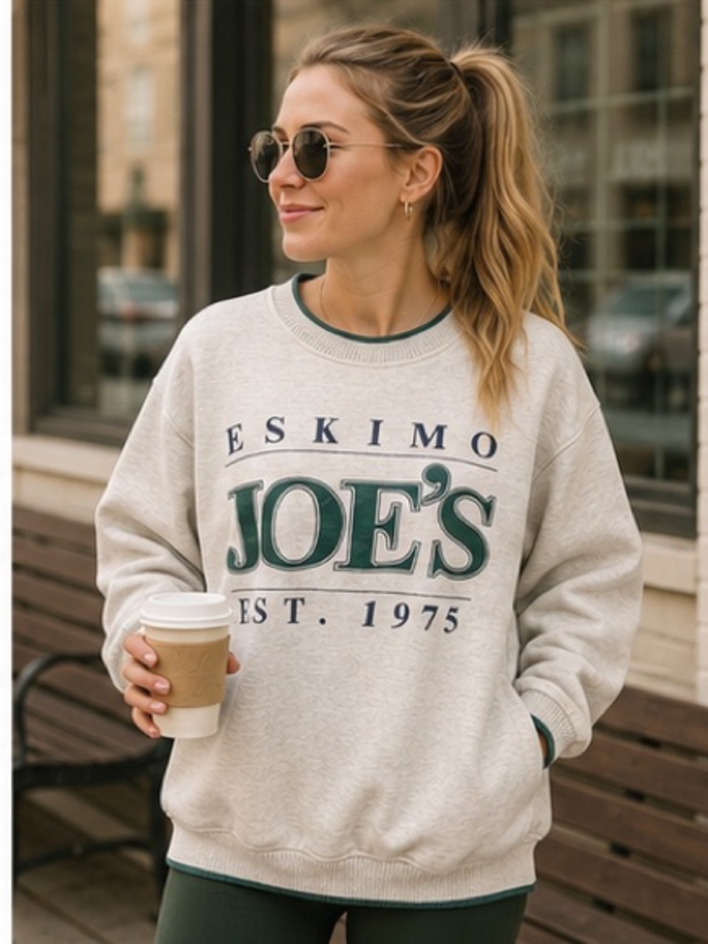 Vintage Eskimo Joe’s Sweatshirt Large 90s Oversized Crewneck Beige Green USA